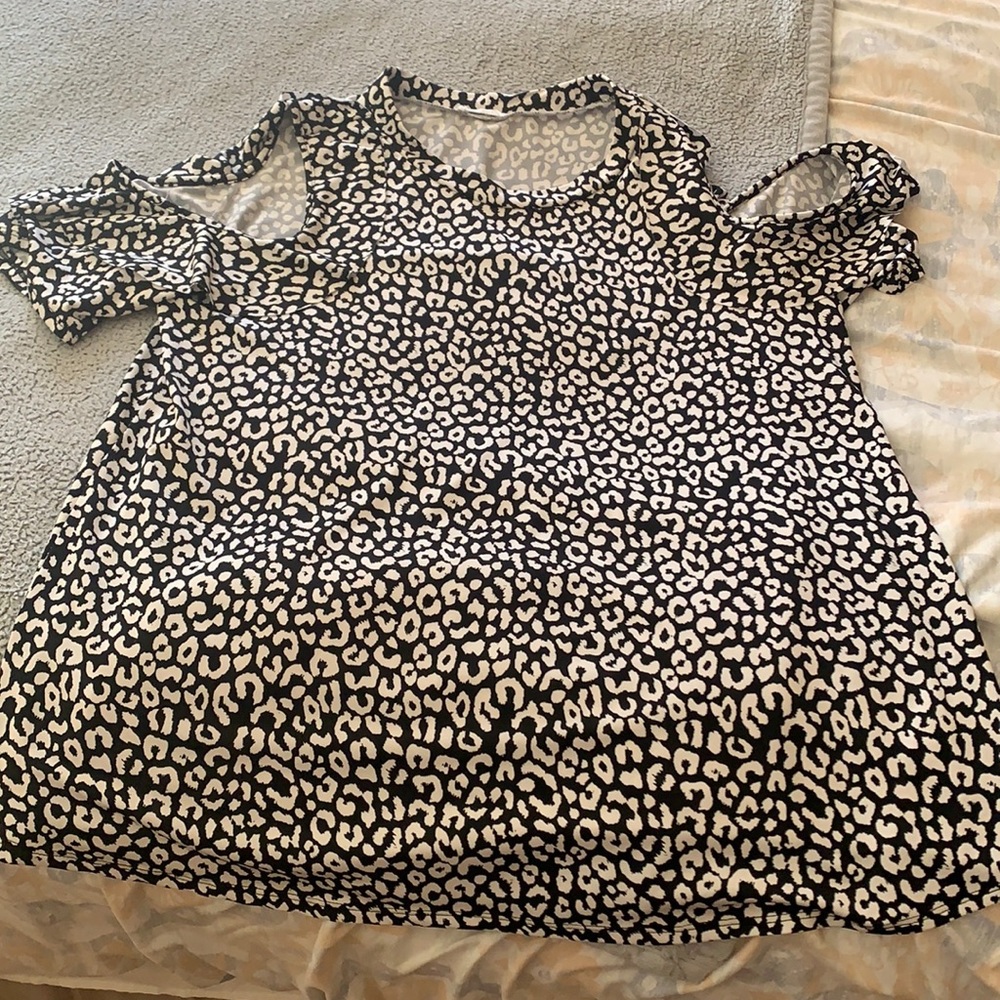 Chic Soul Boutique polyester cold shoulder too 1xl